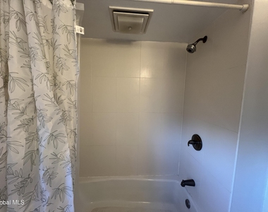 11-21 Ashdown Road - Photo Thumbnail 11