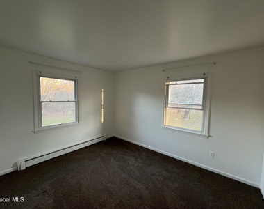 11-21 Ashdown Road - Photo Thumbnail 8
