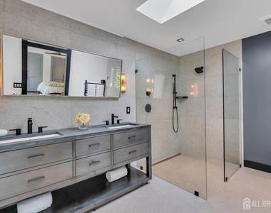 792 Partridge Drive - Photo Thumbnail 34