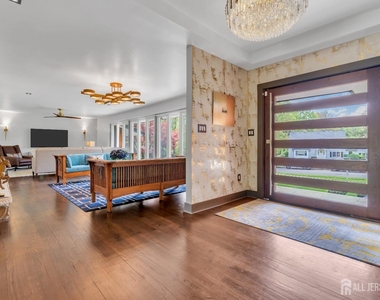792 Partridge Drive - Photo Thumbnail 3