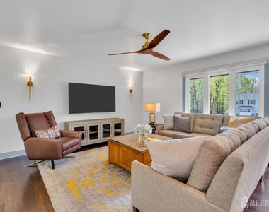 792 Partridge Drive - Photo Thumbnail 9