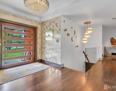 792 Partridge Drive - Photo Thumbnail 2