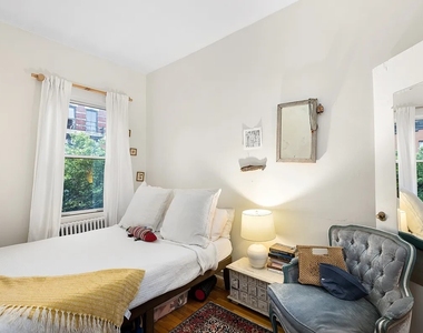68 Perry Street - Photo Thumbnail 1
