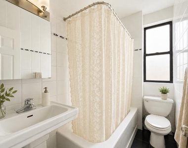 27 W 96th Street - Photo Thumbnail 3