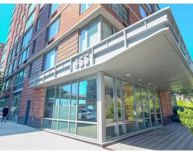 455 Main Street - Photo Thumbnail 7