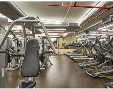 555 W 23rd Street - Photo Thumbnail 10