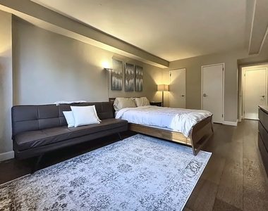 120 E 90th Street - Photo Thumbnail 1