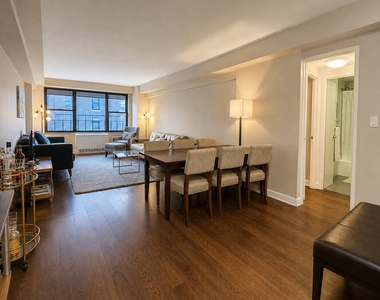 120 E 90th Street - Photo Thumbnail 3