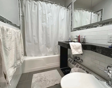120 E 90th Street - Photo Thumbnail 5