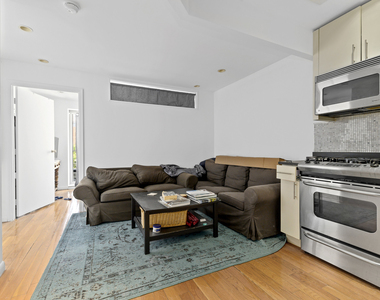 159 Bleecker Street - Photo Thumbnail 3