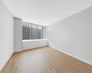 5 E 22nd Street - Photo Thumbnail 5