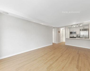 5 E 22nd Street - Photo Thumbnail 4