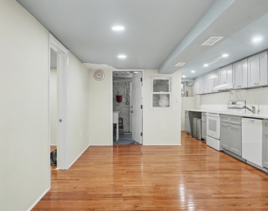 17-35 Stephen Street - Photo Thumbnail 22