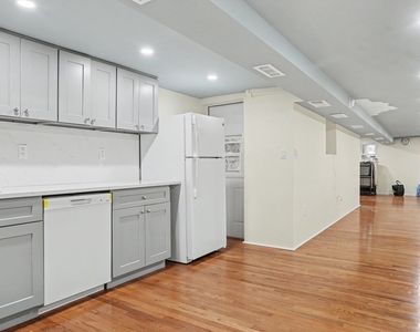 17-35 Stephen Street - Photo Thumbnail 19