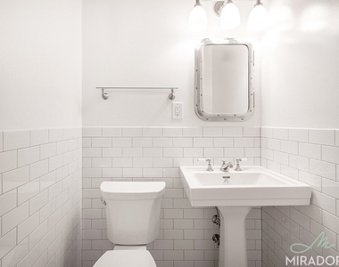 330 E 39th Street - Photo Thumbnail 7