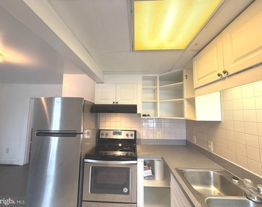 703 Second St - Photo Thumbnail 2