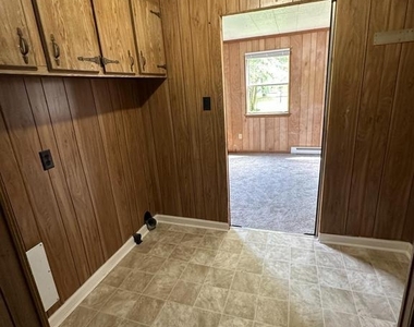 99 Monticello Drive - Photo Thumbnail 9