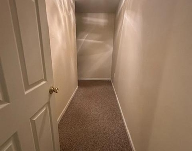 11021 Naples Court - Photo Thumbnail 18