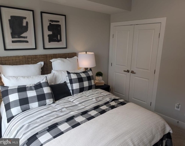 8048 Williamson Boulevard - Photo Thumbnail 8