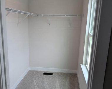 8048 Williamson Boulevard - Photo Thumbnail 23