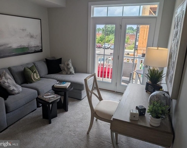 8048 Williamson Boulevard - Photo Thumbnail 11