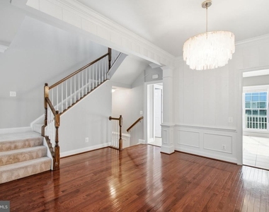 14656 Crossfield Way - Photo Thumbnail 7