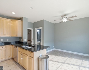 14656 Crossfield Way - Photo Thumbnail 12