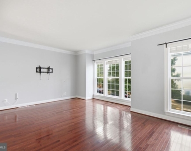 14656 Crossfield Way - Photo Thumbnail 8