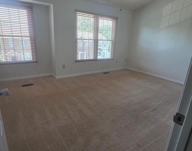 7766 Black Horse Court - Photo Thumbnail 15