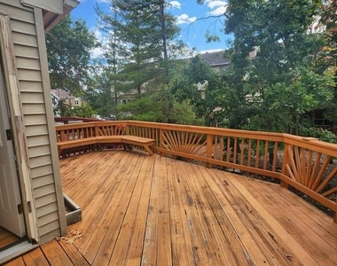 7766 Black Horse Court - Photo Thumbnail 10