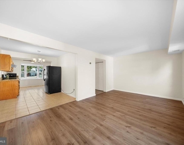 14797 Tamarack Place - Photo Thumbnail 7