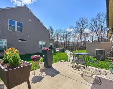 15563 Blue Lotus Lane - Photo Thumbnail 34