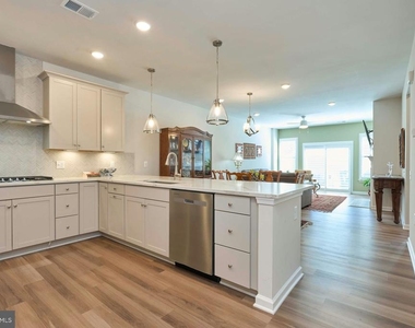 15563 Blue Lotus Lane - Photo Thumbnail 10