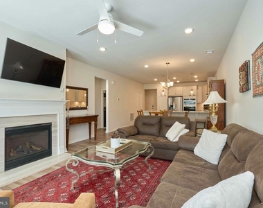 15563 Blue Lotus Lane - Photo Thumbnail 7