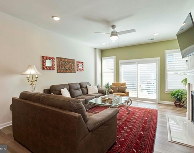 15563 Blue Lotus Lane - Photo Thumbnail 8
