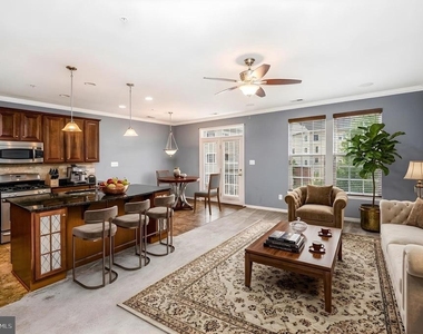 2515 Eastbourne Drive - Photo Thumbnail 14