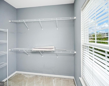 2515 Eastbourne Drive - Photo Thumbnail 22