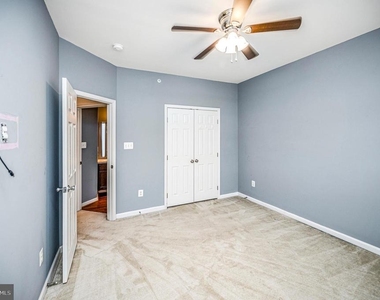 2515 Eastbourne Drive - Photo Thumbnail 20