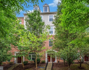 2515 Eastbourne Drive - Photo Thumbnail 1