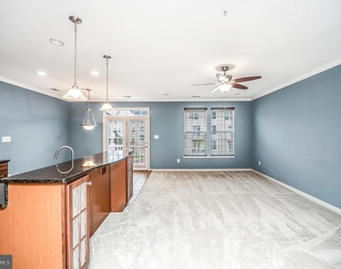 2515 Eastbourne Drive - Photo Thumbnail 11