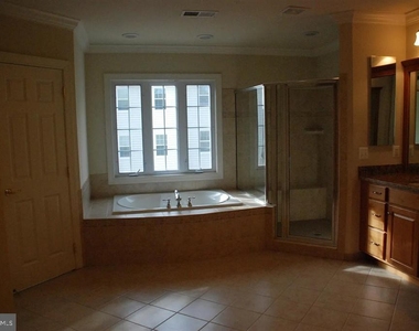 24921 Somerby Drive - Photo Thumbnail 4