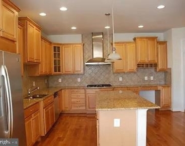 24921 Somerby Drive - Photo Thumbnail 2