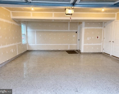 25707 Bishop Grove Terrace - Photo Thumbnail 22
