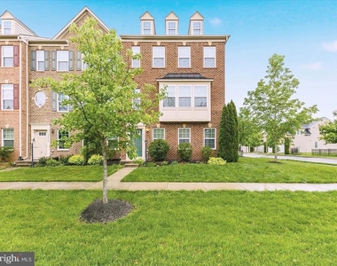 25707 Bishop Grove Terrace - Photo Thumbnail 2