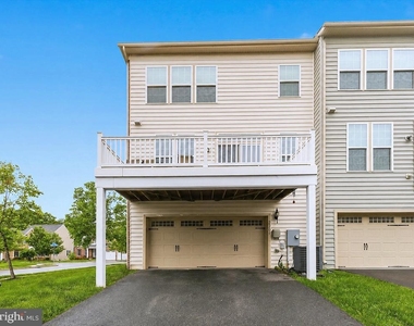 25707 Bishop Grove Terrace - Photo Thumbnail 23