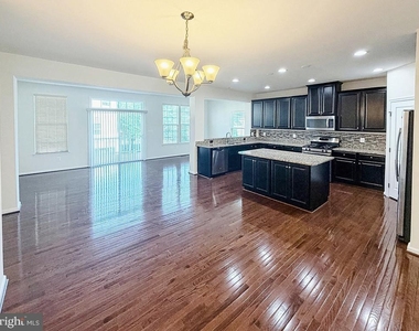 25707 Bishop Grove Terrace - Photo Thumbnail 3