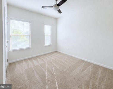 25707 Bishop Grove Terrace - Photo Thumbnail 17
