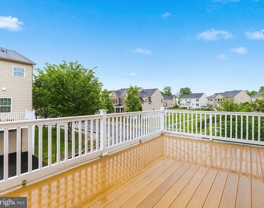 25707 Bishop Grove Terrace - Photo Thumbnail 7