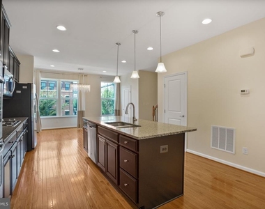 43393 Charitable Street - Photo Thumbnail 7