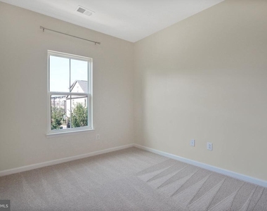 43393 Charitable Street - Photo Thumbnail 18